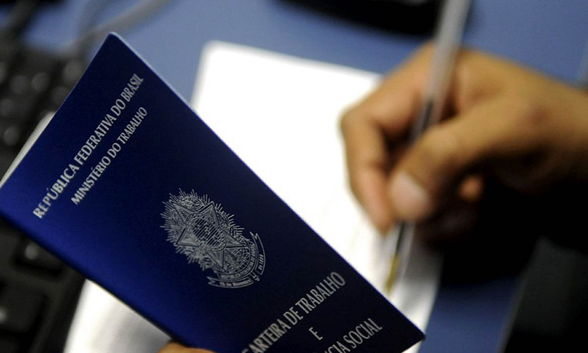 Observe a  Margem da Prosperidade: Descubra 20 Carreiras Pouco Conhecidas e Bem Pagas Observe a  Margem da Prosperidade: Descubra 20 Carreiras Pouco Conhecidas e Bem Pagas