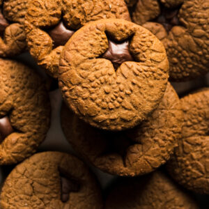 Γεμιστά Μπισκότα Gingerbread με Γέμιση Σοκολάτας