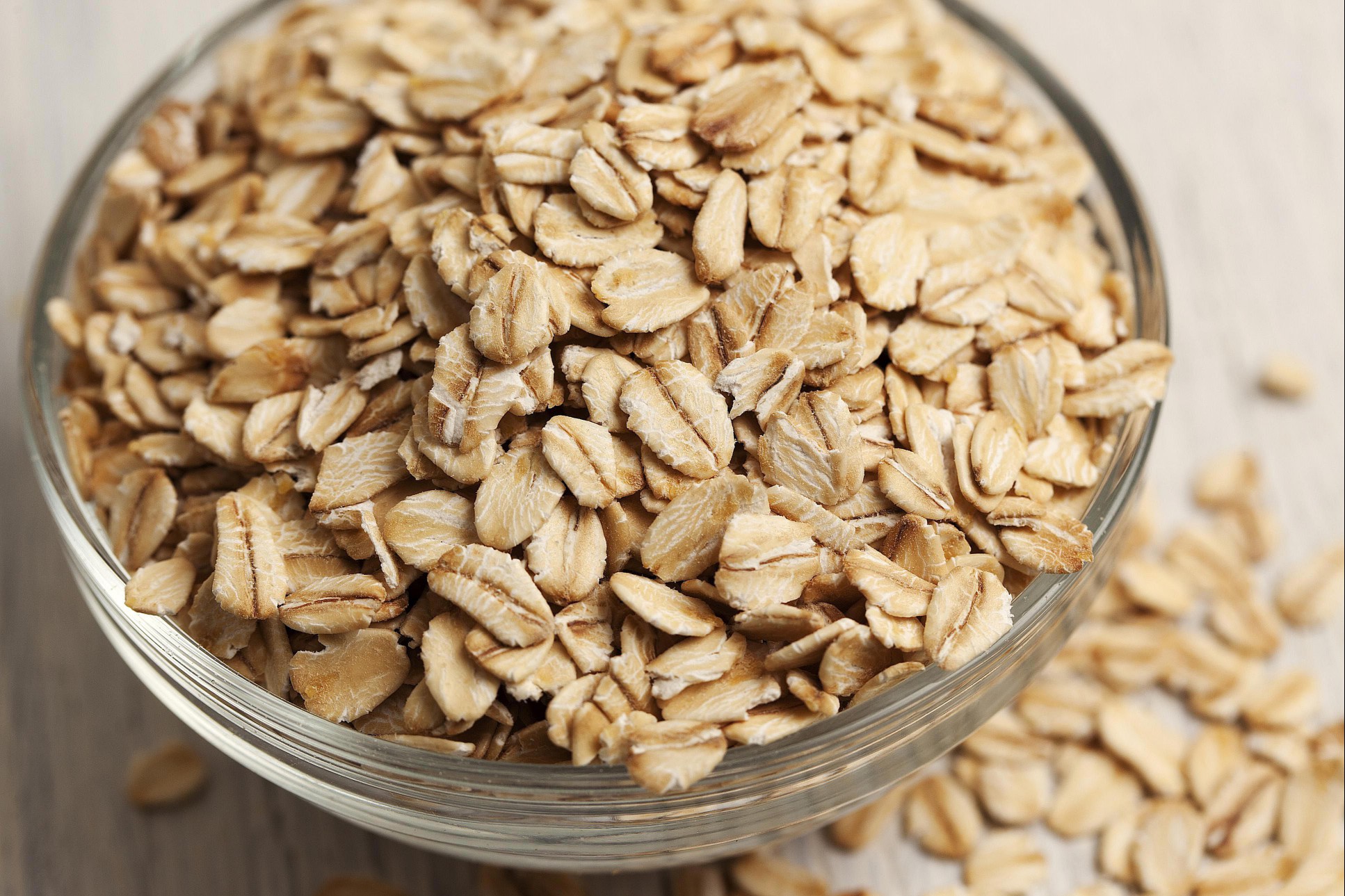 Rolled oats in a bowl