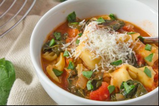 Tortellini Tomato Spinach Soup