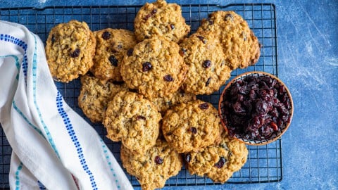 Chewy Cranberry Oatmeal Cookies