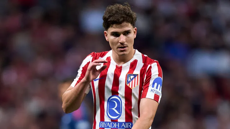 Julian Alvarez reportedly angry with Atletico Madrid due to club ignoring Barcelona’s formal offer