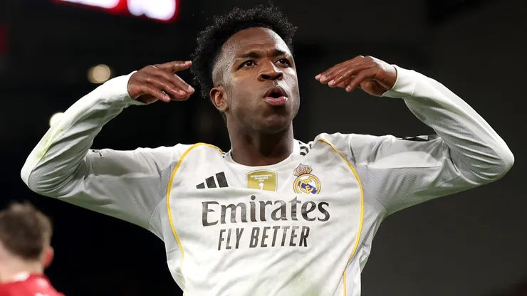 Video: Vinicius seals Champions League playoff berth for Real Madrid with stunning goal vs. Benfica after Prestianni controversy