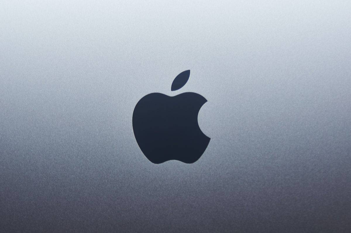 Apple Cuts Off Russian Developers from Enterprise Program Amid Ongoing Sanctions