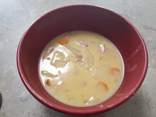 Cheesy Ham and Potato Soup