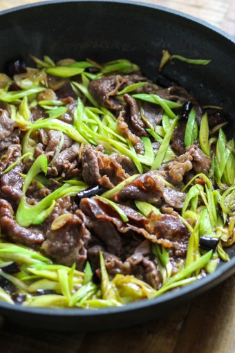 Stir-fried Beef with Leeks Step Three