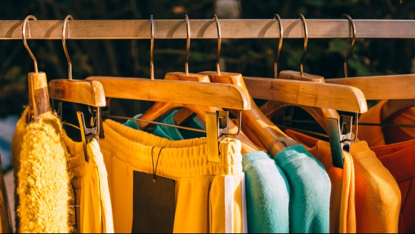 How To Talk About Clothes In Danish