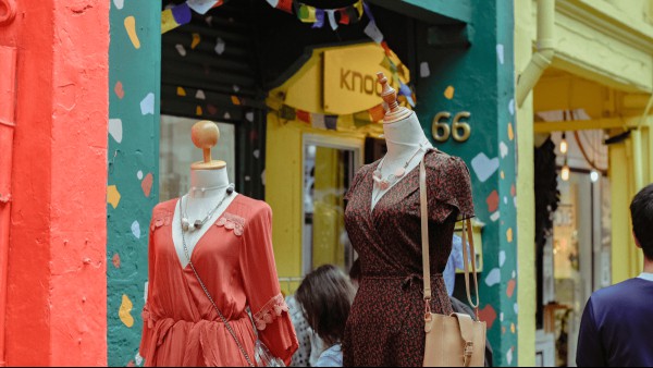 How To Talk About Clothes In Portuguese