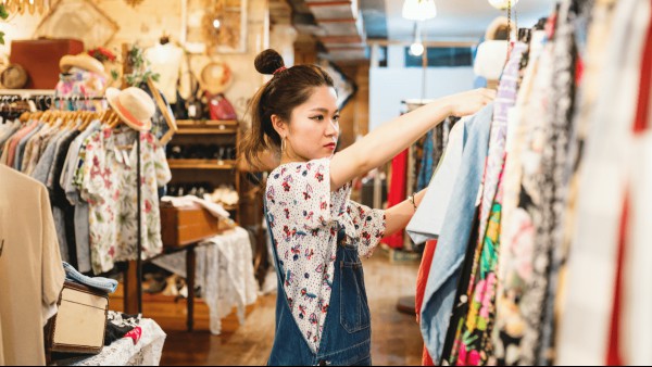 How To Talk About Clothes In French