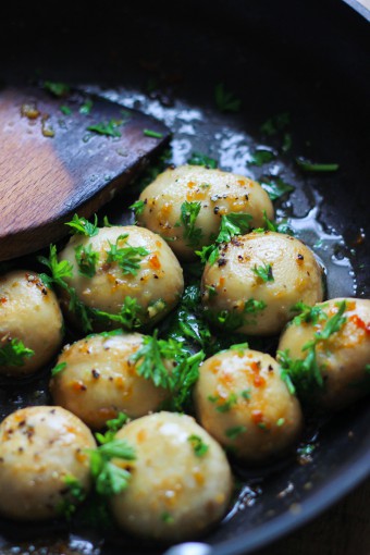 Garlic Butter Whole Mushrooms