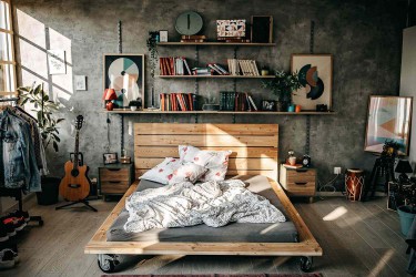 what not to put on floating shelves