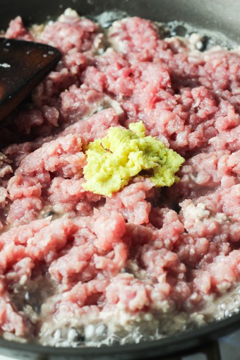 Ginger Minced Pork Rice Bowl-1