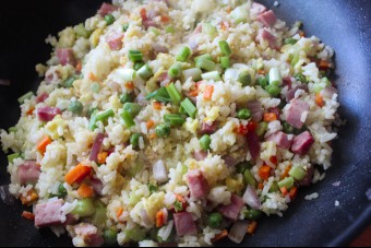 Ham Fried Rice in a Pan