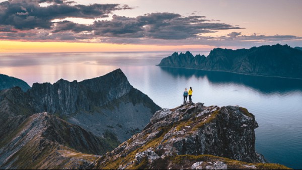 5 Hybrid Languages That Transcend Borders