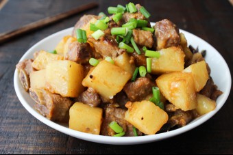 Korean-style pork ribs with potato-11