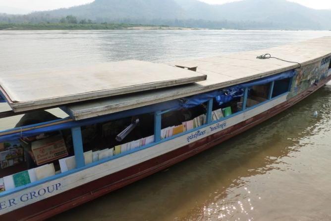 Book boat in Laos