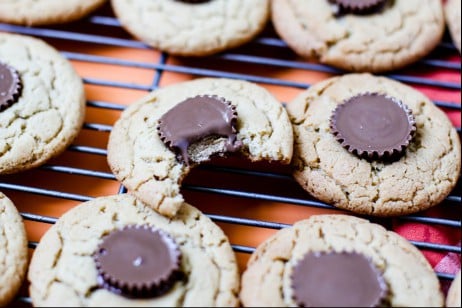 Peanut Butter Cup Cookies (Tarts)