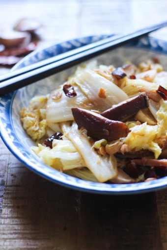 Nappa Cabbage and Mushroom