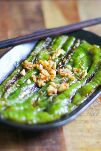 Pan-seared green chili pepper