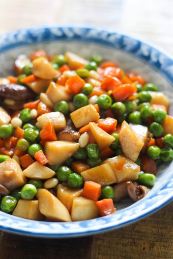 Sautéed Carrots, Peas and Trumpet Mushrooms