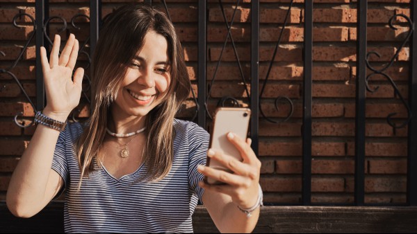 Conversation Guide: How To Introduce Yourself In Spanish