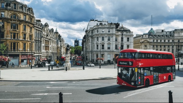 11 Bloody Brilliant British English Phrases
