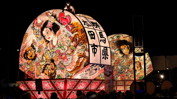 8 Festive Summer Traditions From Around The World