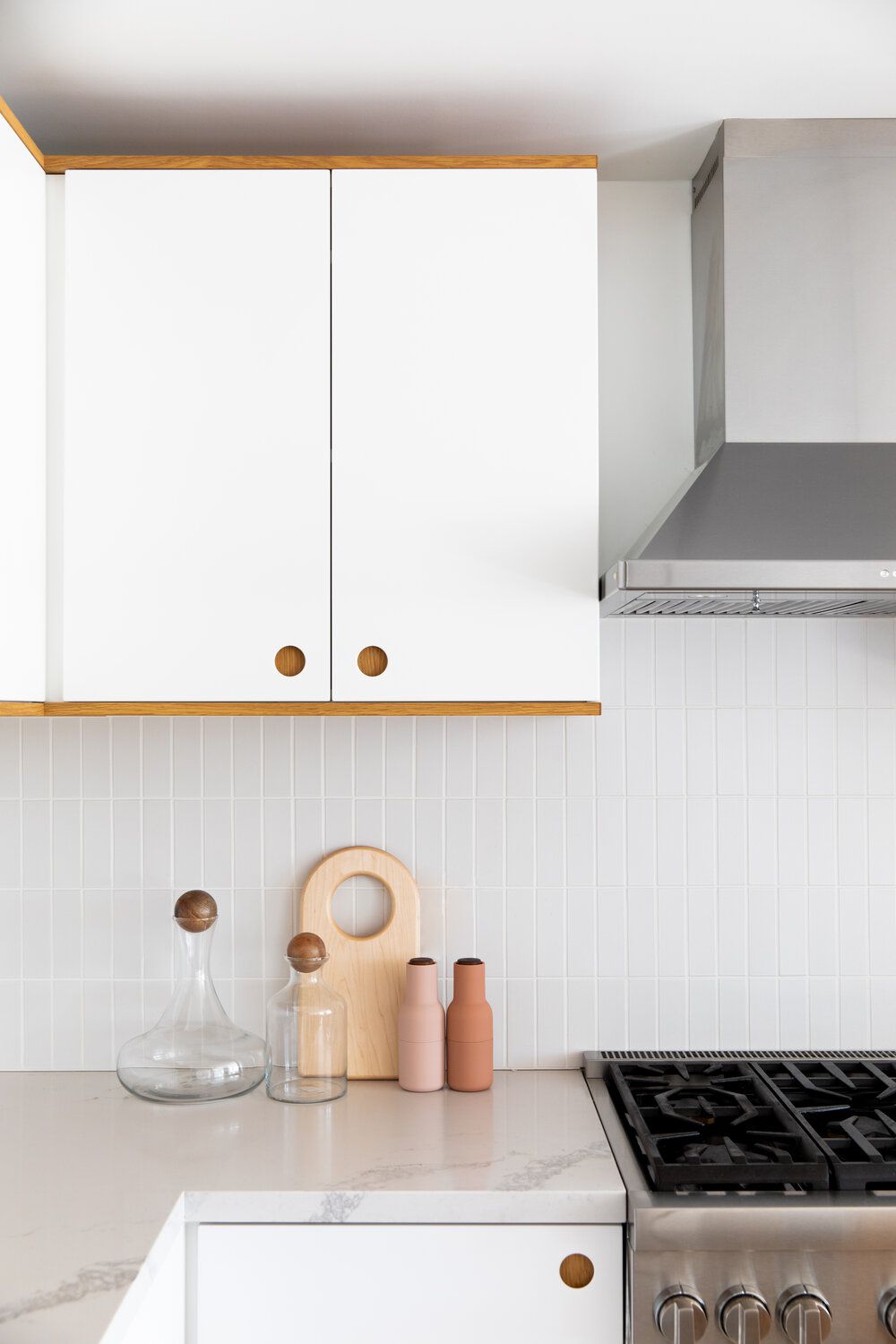simple vertical subway tile backsplash in kitchen 