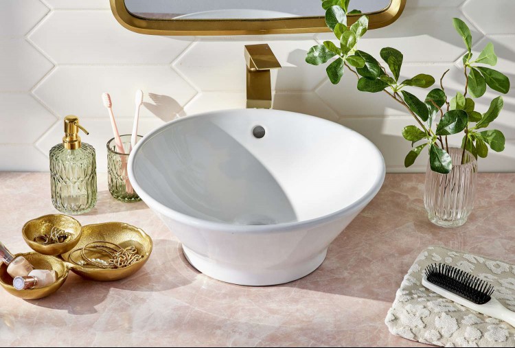 Quartz countertop in a bathroom