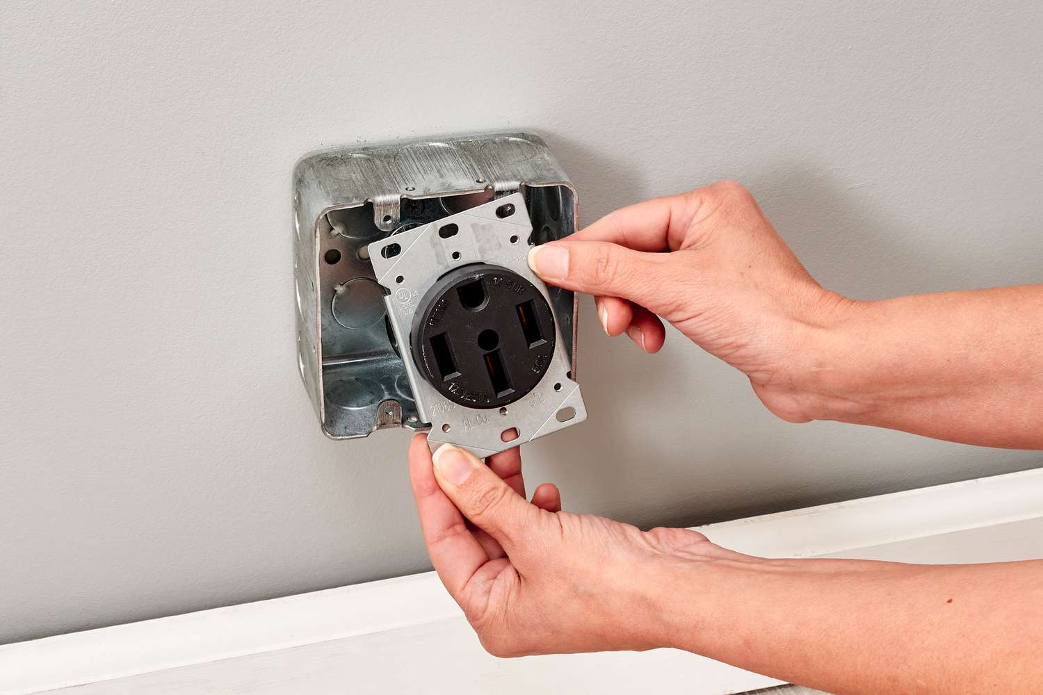 How to Wire a 120/240-Volt Outlet for an Electric Range