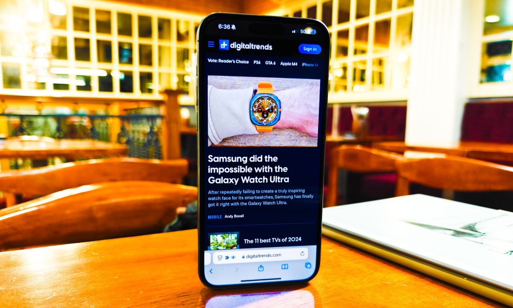 Safari website homepage in iOS 18.
