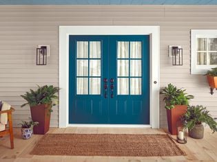 Navy blue front door from Sherwin-Williams.