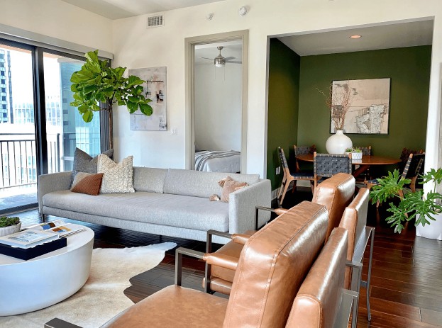 breakfast nook with accent wall
