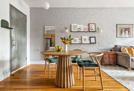 dining table in entryway