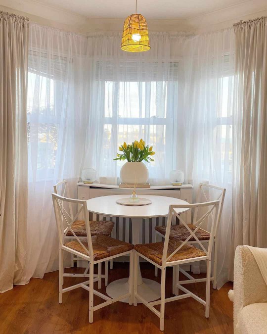 table for four by window