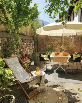jute area rug used on patio