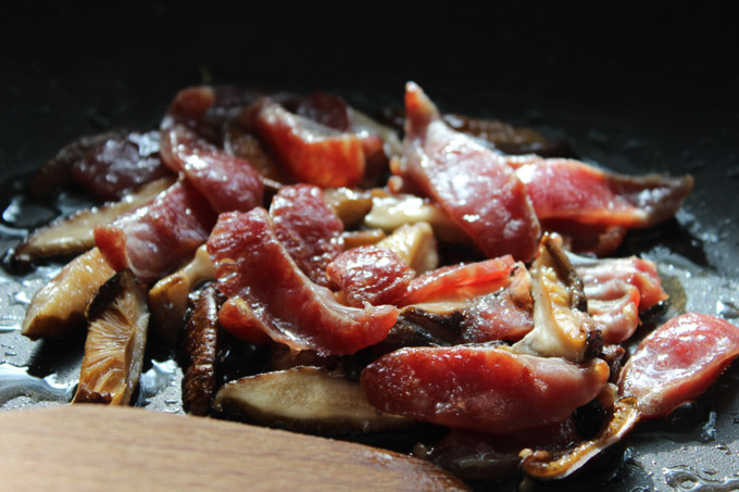  Chinese Sausage and mushroom 