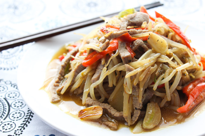 Beef and bean sprouts