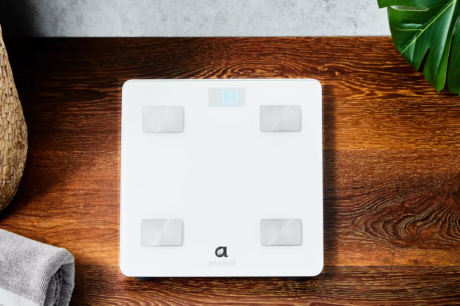 Arboleaf Digital Scale on a wood surface 