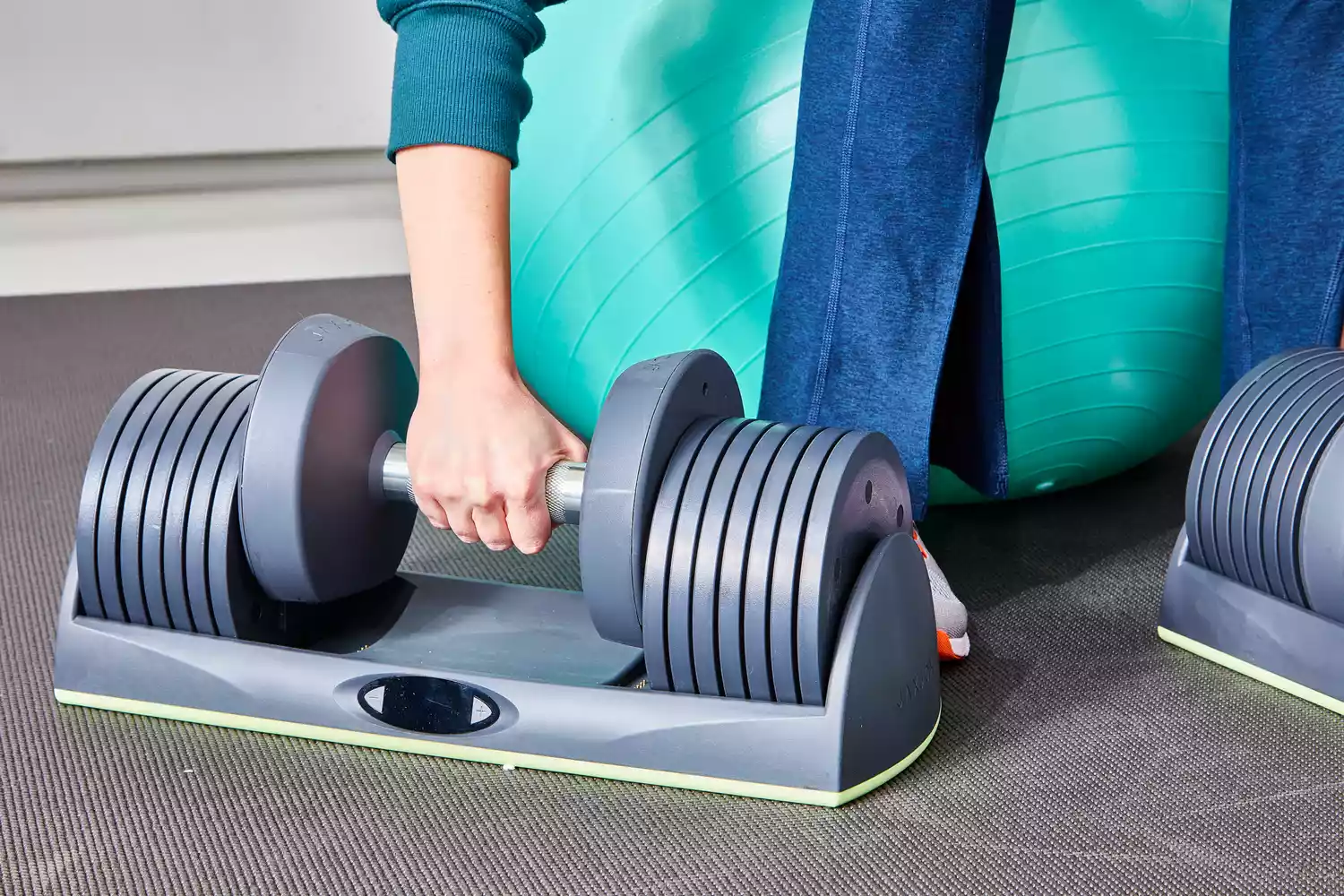 adjustable dumbbells