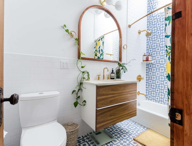 Small bathroom with bold decor
