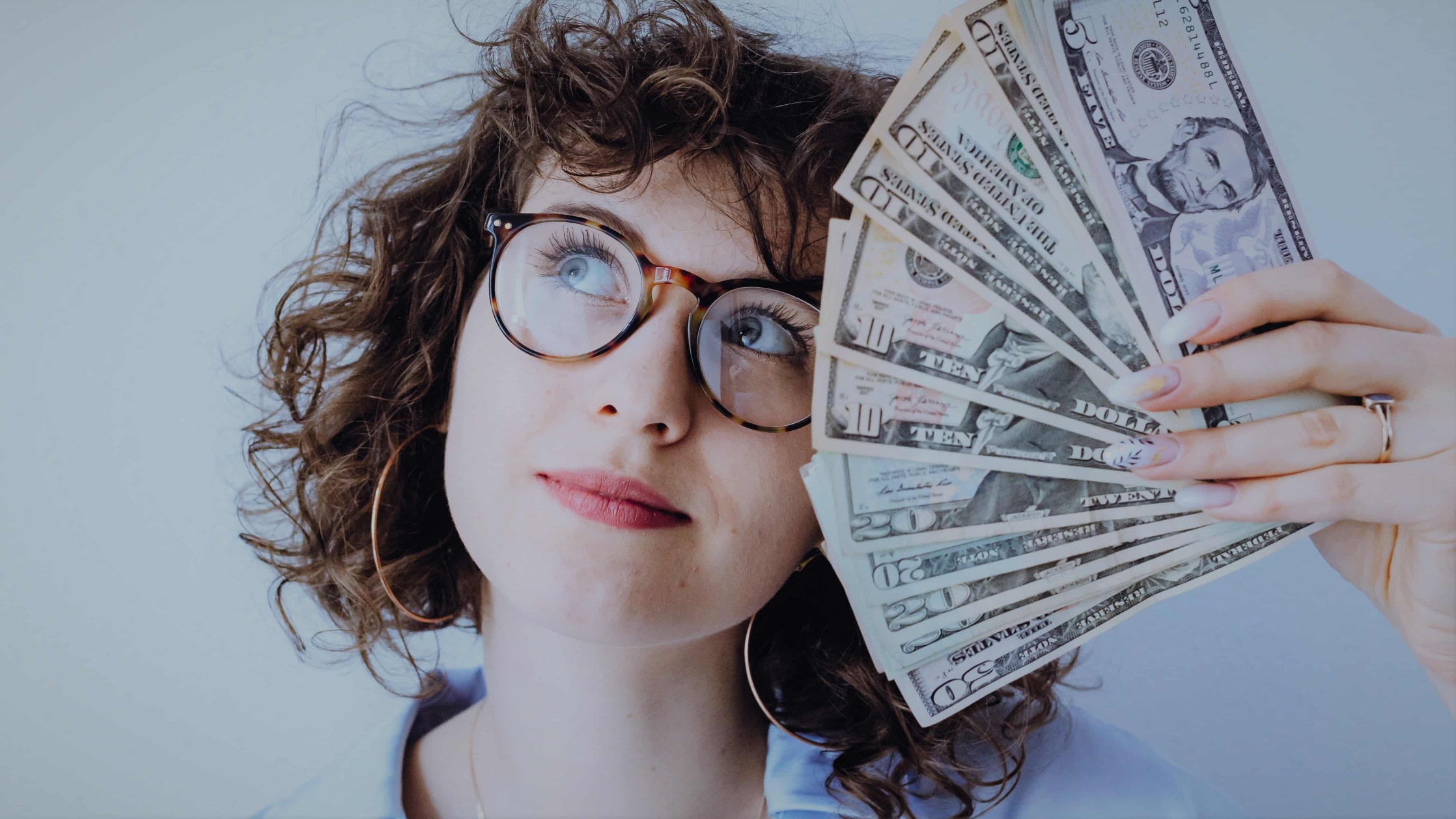 Como Economizar Dinheiro: Passo a Passo e 25 Dicas para uma Vida Financeira Saudável Como Economizar Dinheiro: Passo a Passo e 25 Dicas para uma Vida Financeira Saudável