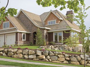 Veneer Stone vs. Natural Stone: Which to Buy and Install?