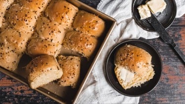 Country White Bread or Dinner Rolls (Bread Machine)