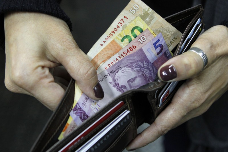 Investindo no Futuro: Estratégias de Educação Financeira para Construir Patrimônio Investindo no Futuro: Estratégias de Educação Financeira para Construir Patrimônio