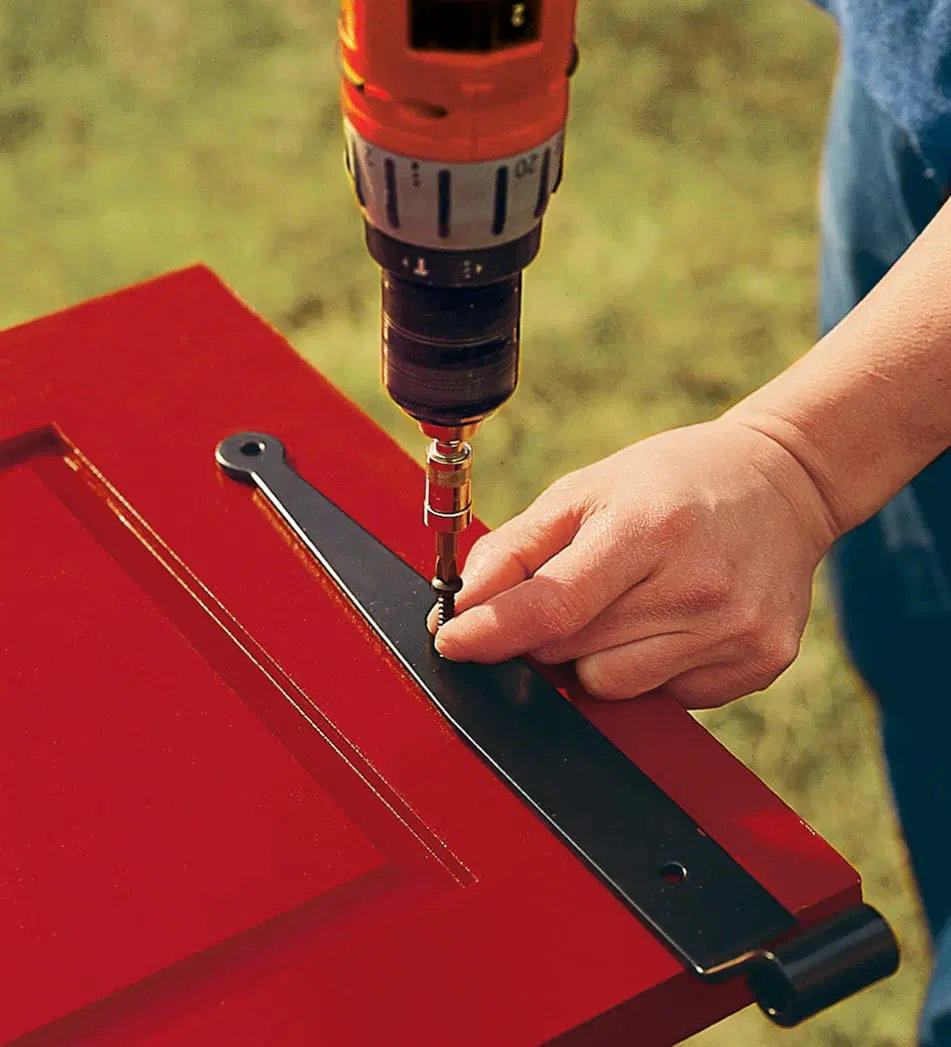drilling the hinges directly into the shutter