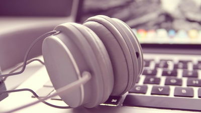 Enhance Your Music-Listening Experience with These 7 Firefox Add-ons