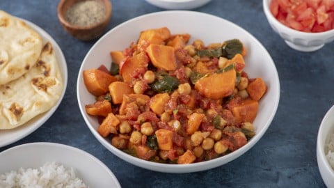 Sweet Potato Curry With Spinach and Chickpeas