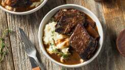 Give Sauces, Stews, and Braises Some Holiday Cheer With Baking Spices