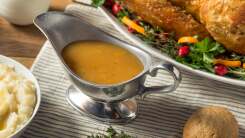 How to Make Turkey Gravy Without Pan Drippings